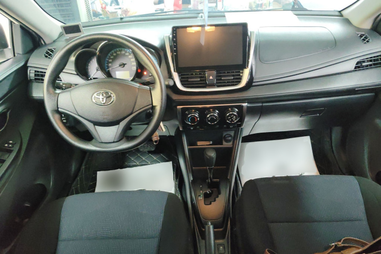 丰田 YARiS L 致享 2019款 1.5E CVT魅动版 国VI中控内饰7002