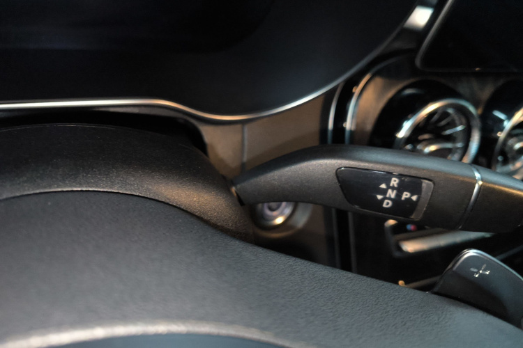 奔驰C级 2020款 改款 C 260 L 运动版局部细节18