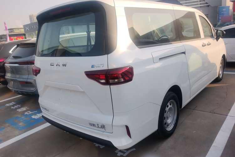 BAW北汽制造 锐胜王牌M7新能源 2025款 365KM 创业版 6座车身外观6003