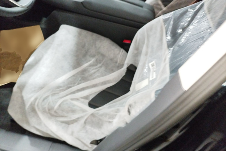 红旗E-QM5 2025款 500km 出行版局部细节19