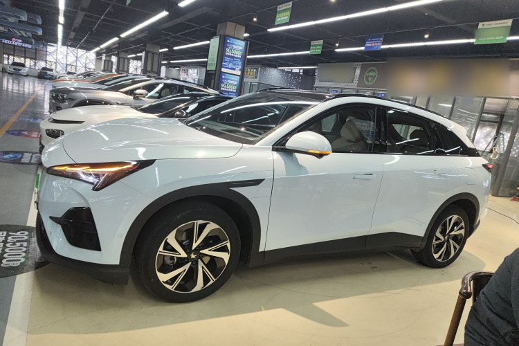 ARCFOX极狐 极狐 阿尔法T5(ARCFOX αT5) 2024款 520 MAX车身外观4