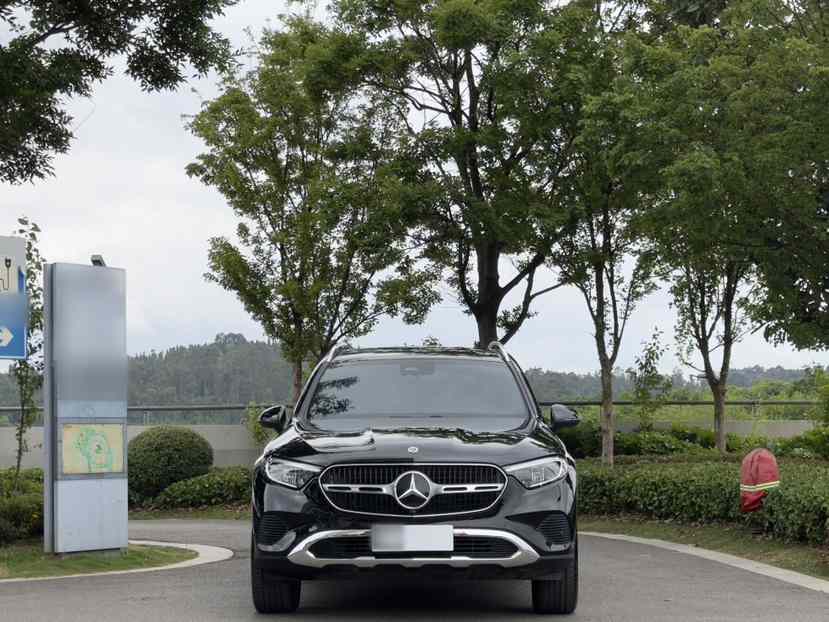 奔驰GLC 2024款 GLC 260 L 4MATIC 动感型 5座(2)
