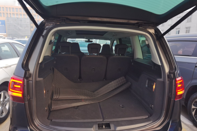 大众 夏朗 2018款 380TSI 舒享型 7座机舱底盘23
