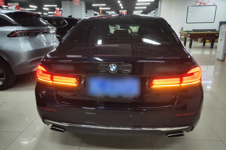 宝马5系 2022款 改款 525Li 豪华套装车身外观6004