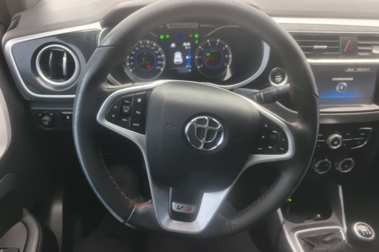 中华V3 2015款 1.5L 手动智能型局部细节13