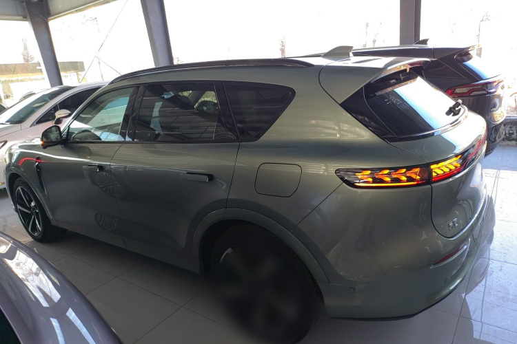 岚图汽车 岚图FREE 2025款 FREE+ 后驱乾崑版车身外观6003