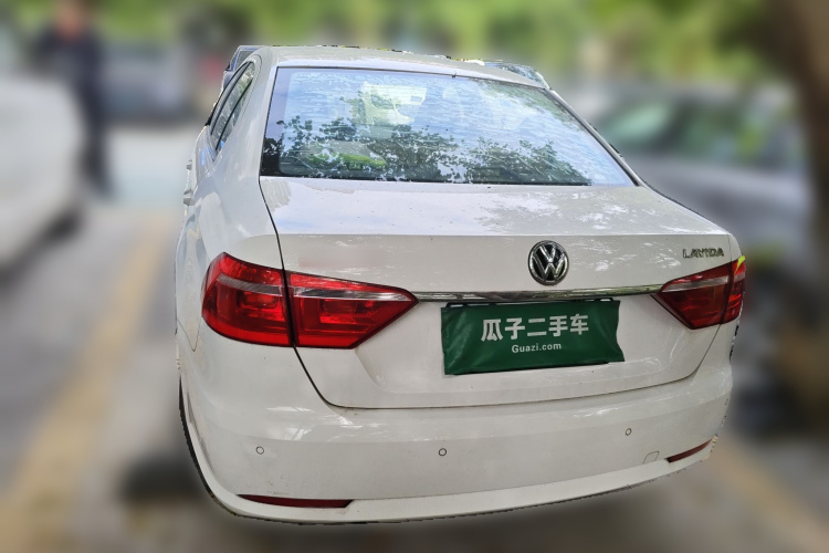 大众 朗逸 2013款 改款经典 1.6L 手动舒适版车身外观6