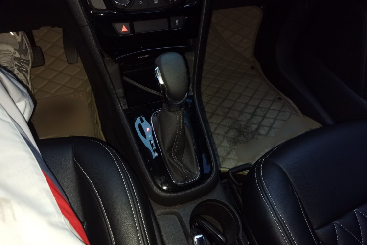 别克 昂科拉 2017款 18T 自动两驱都市领先型局部细节18