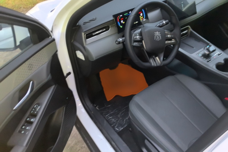 比亚迪 秦PLUS 2025款 DM-i 智驾版 55KM领先型中控内饰7003