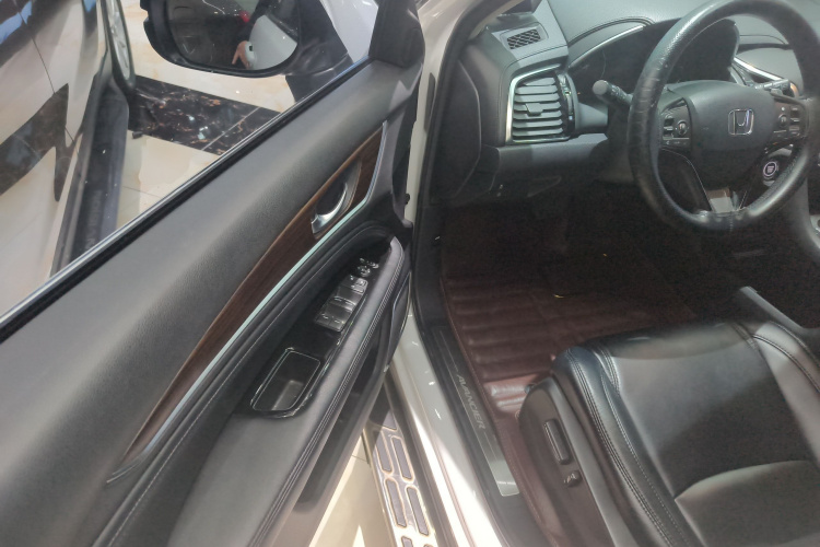 本田 冠道 2017款 240TURBO 两驱精英版中控内饰20