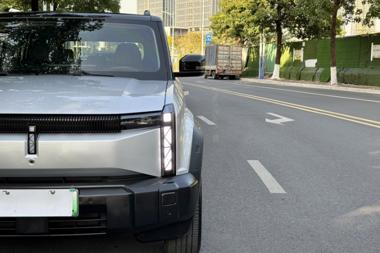 奇瑞iCAR 03 2024款 401km 两驱标准进阶版车身外观6002