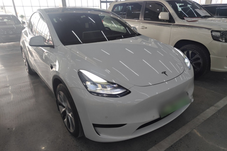 特斯拉 Model Y 2022款 改款 后轮驱动版车身外观3