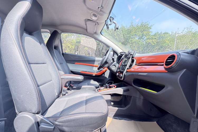 奇瑞 小蚂蚁 2019款 4座智享版 30.6kWh中控内饰7003