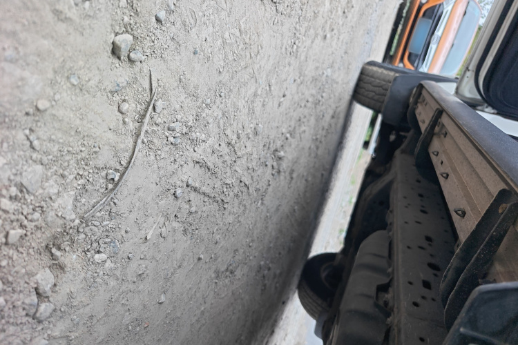 丰田 普拉多 2016款 2.7L 自动标准版局部细节9002