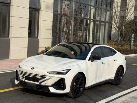 长安UNI-V 2023款 1.5T 尊贵型