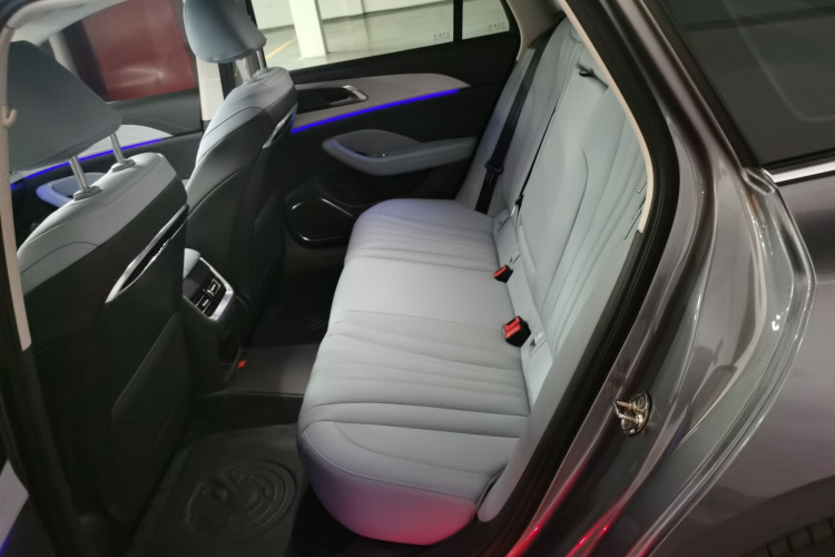 红旗H5 PHEV 2025款 170 超混版中控内饰21