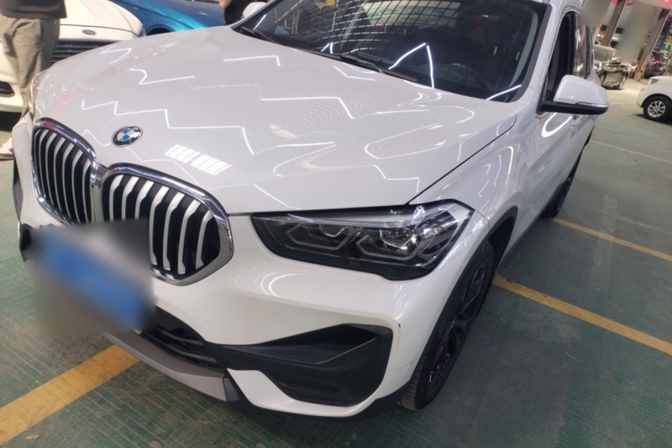 宝马X1 2020款 sDrive20Li 时尚型车身外观1