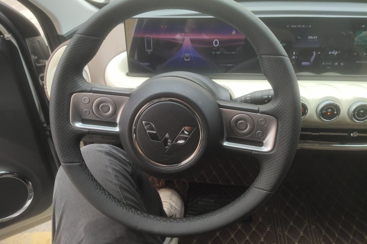 五菱汽车 五菱缤果 2023款 333km 灵犀互联款中控内饰13