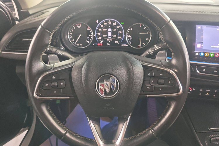 别克 君威 2020款 552T 豪华型中控内饰13