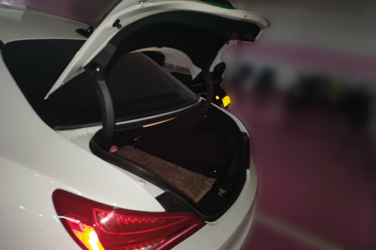 奔驰CLA 2015款 CLA 220 4MATIC中控内饰23