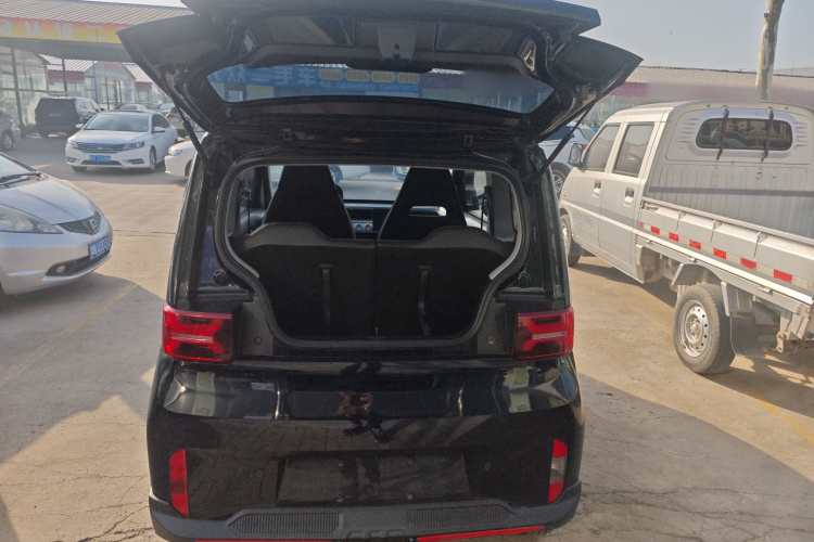 五菱汽车 宏光MINIEV 2022款 GAMEBOY 200km 玩咖款 磷酸铁锂机舱底盘23