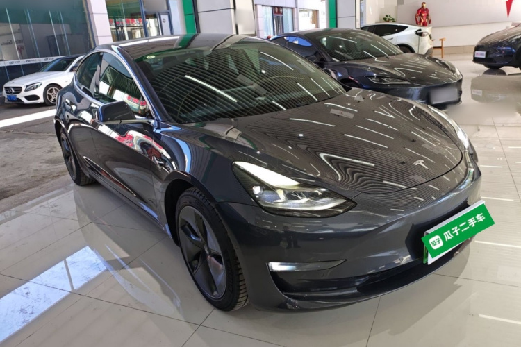 特斯拉 Model 3 2020款 长续航后轮驱动版车身外观3