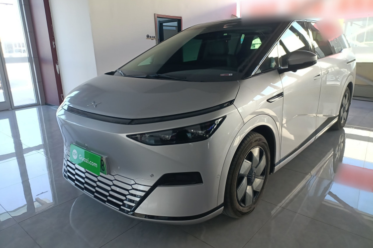 小鹏X9 2024款 702超长续航Max车身外观1