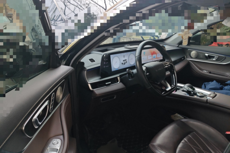 奇瑞 瑞虎8 PRO 2024款 冠军版 390T 两驱巅峰版 5座中控内饰7003