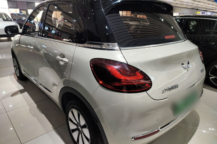 五菱汽车 五菱缤果 2023款 410km 灵犀尊享款车身外观4