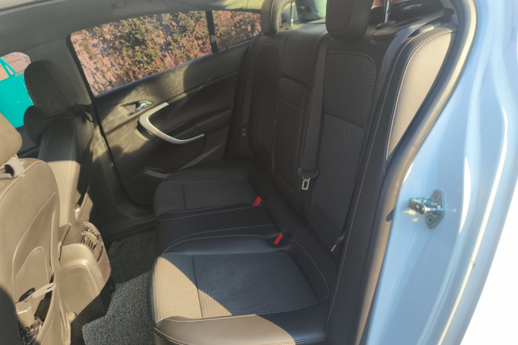 别克 君威 2015款 1.6T 领先技术型中控内饰21