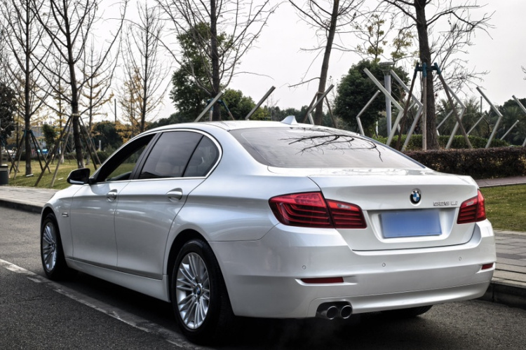宝马5系 2014款 525Li 领先型车身外观6006