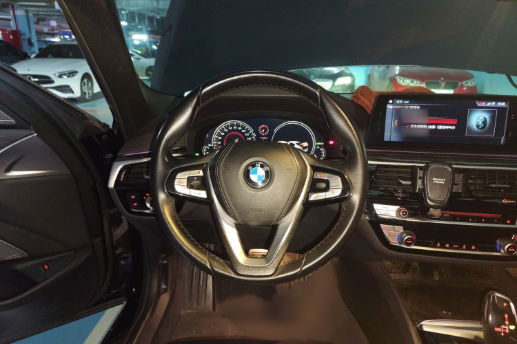 宝马5系 2018款 525Li M运动套装局部细节13