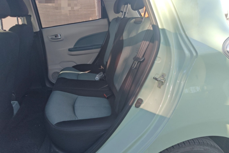 长安欧尚 奔奔E-Star 2021款 国民版 多彩款 磷酸铁锂（31.86kWh）中控内饰7004