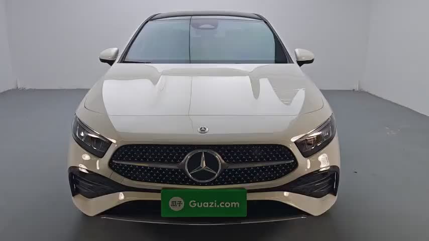 奔驰A级 2024款 改款 A 200 L 时尚型实拍1