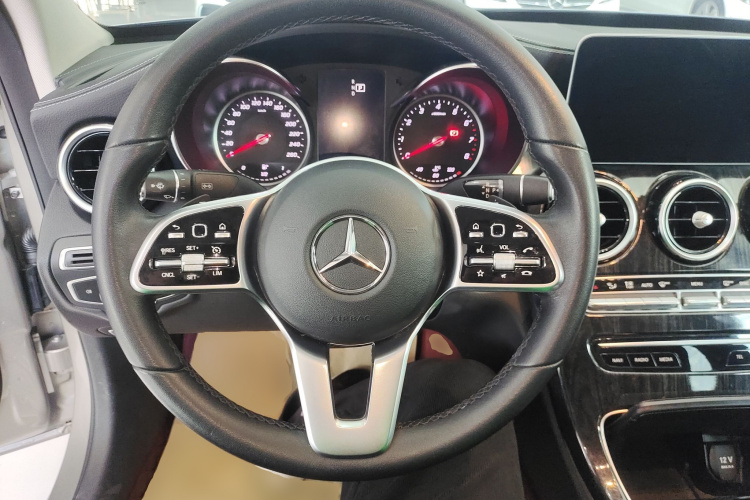 奔驰C级 2019款 C 180 L 时尚型运动版中控内饰13