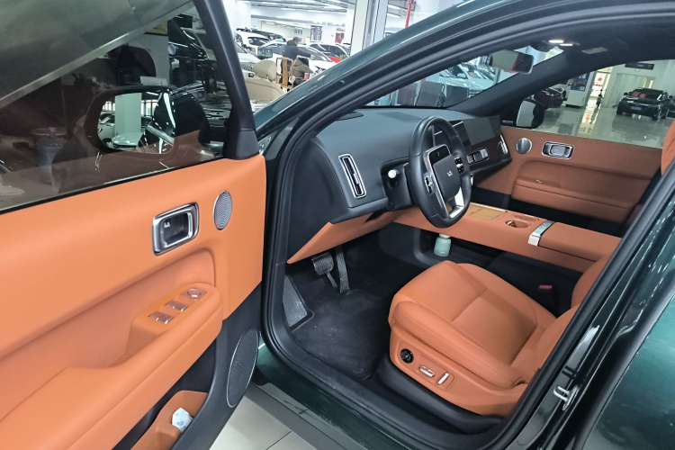 理想汽车 理想L6 2024款 Max中控内饰7003