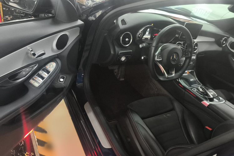 奔驰C级 2018款 C 200 运动版中控内饰7003