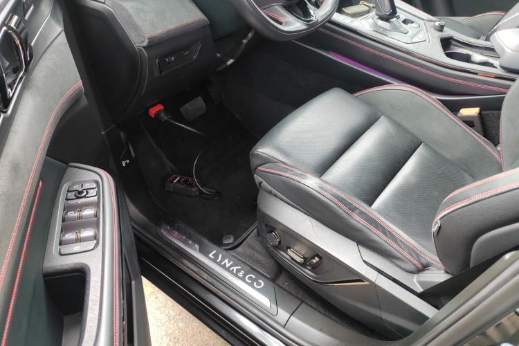 领克05 2020款 2.0TD 四驱劲Plus中控内饰20