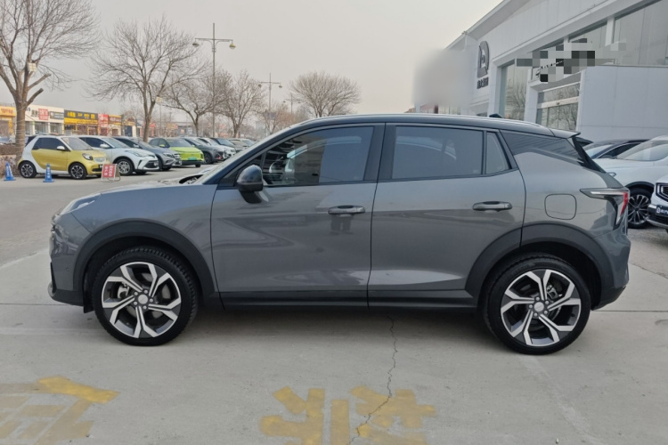 领克06 2023款 Remix 1.5T 劲Halo车身外观4