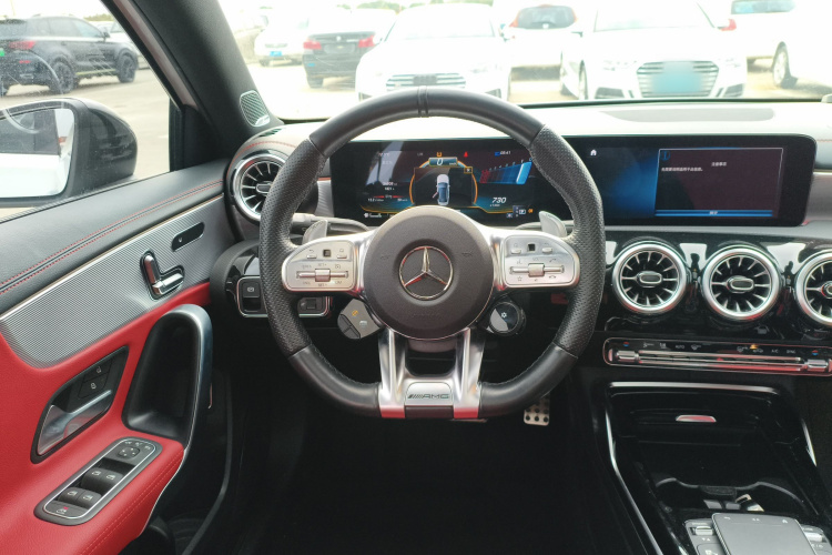 奔驰A级AMG 2022款 AMG A 35 L 4MATIC中控内饰13
