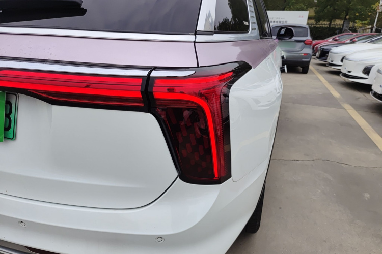 红旗E-HS9 2021款 460km 旗享版 六座车身外观6006