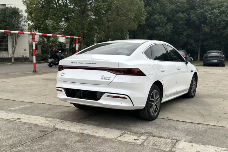 比亚迪 秦PLUS 2021款 DM-i 120KM 旗舰型车身外观6007