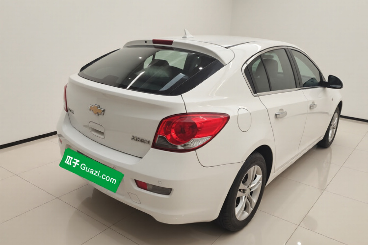 雪佛兰 科鲁兹 2013款 掀背 1.6L 自动豪华型车身外观7