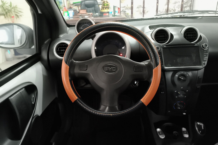 比亚迪F0 2015款 1.0L AMT 铉酷型中控内饰13