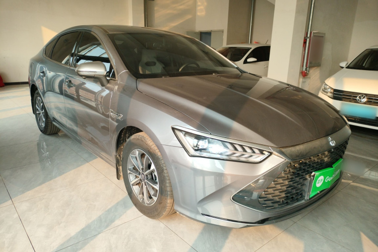 比亚迪 秦PLUS 2024款 荣耀版 DM-i 55KM领先型车身外观3