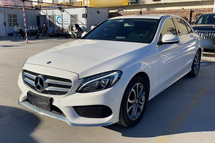 奔驰C级 2017款 C 180 L 运动版车身外观1