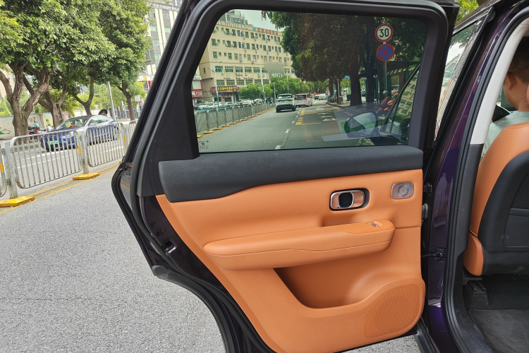 零跑汽车 零跑C16 2024款 增程 200激光雷达版局部细节9006