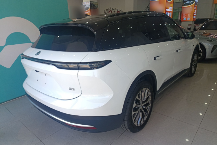 蔚来ES6 2024款 75kWh车身外观7