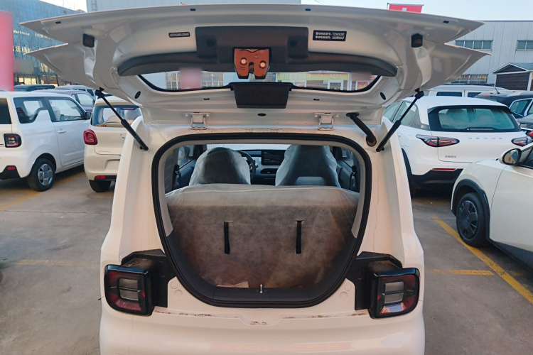 吉利银河 2024款 熊猫mini 200km 耐力熊局部细节23