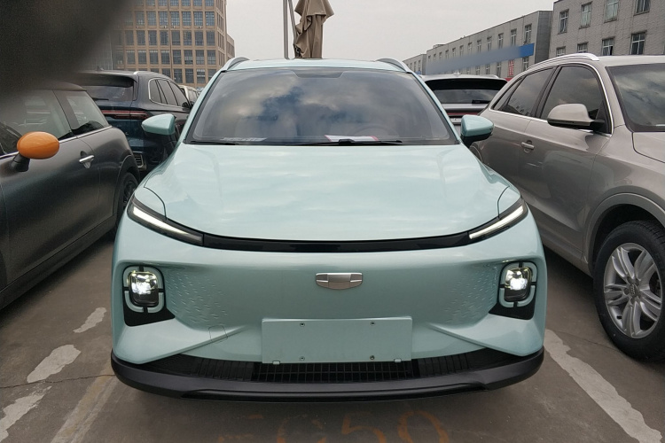 吉利几何E萤火虫 2024款 301km 星光车身外观2